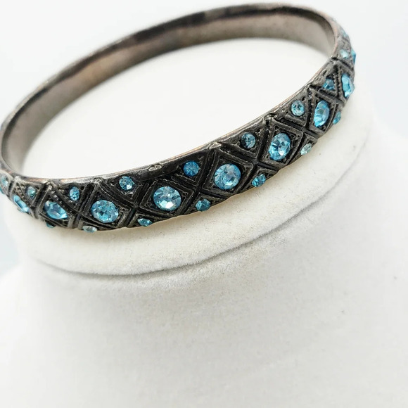 Vintage Bracelet | Black w/ Blue Bling - Picture 1 of 5